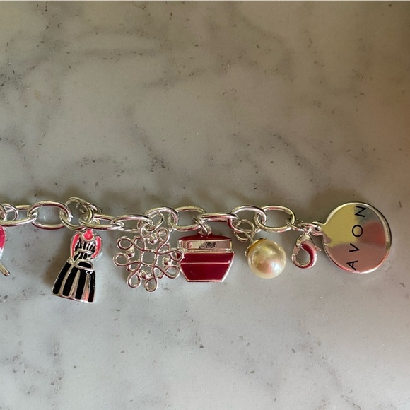 Avon 125 Anniversary Charm Bracelet NIB - Picture 4 of 7